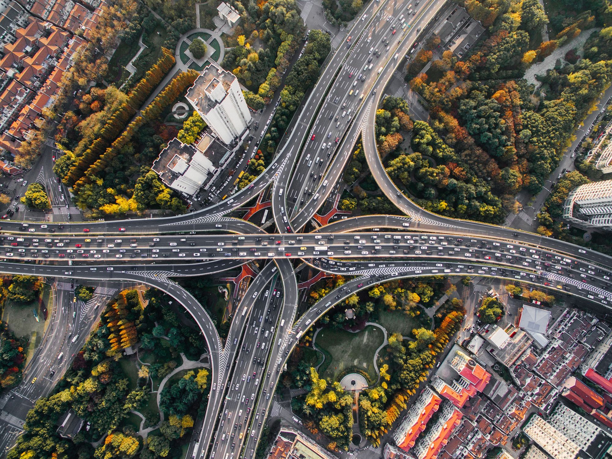 Birds eye view of congested highway intersection.